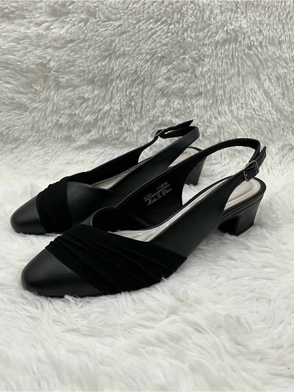 easy street Pumps Size 11WW Black Slingback Low Block Heel Pumps